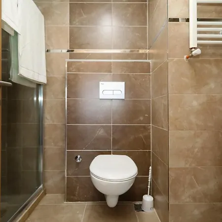 Apartamento Chic Flat W Balcony 15 Min To Airport And Viaport Estambul