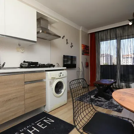شقة Chic Flat W Balcony 15 Min To Airport And Viaport اسطنبول